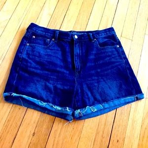 American Eagle 🦅 Outfitters Shorts Mom Short 🤩